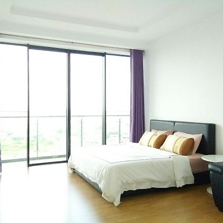 Cozy 2Br Apartment @ Imperial Suites Kuching Esterno foto