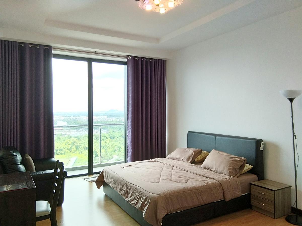 Cozy 2Br Apartment @ Imperial Suites Kuching Esterno foto